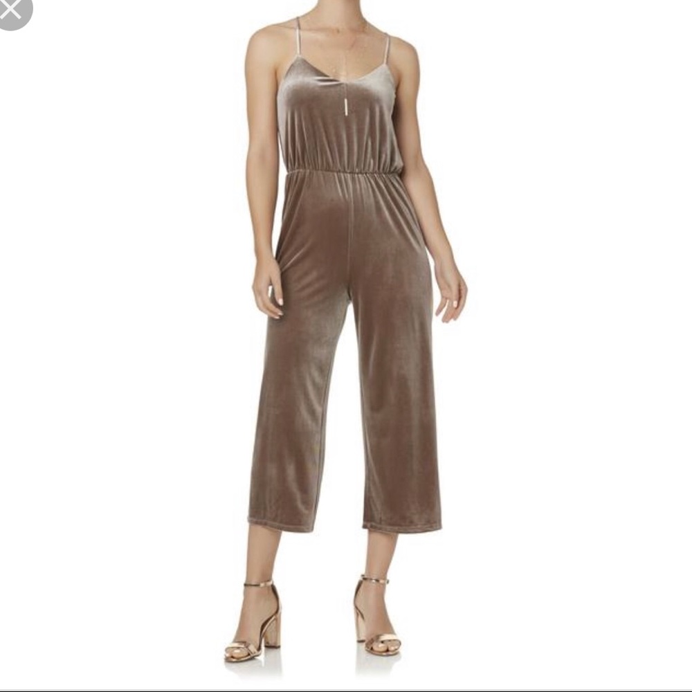 COPY - Simply Styled velour Jumpsuit SZ Large